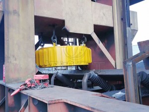 電磁圓盤除鐵器，電磁懸掛除鐵器，電磁除鐵器使用現場